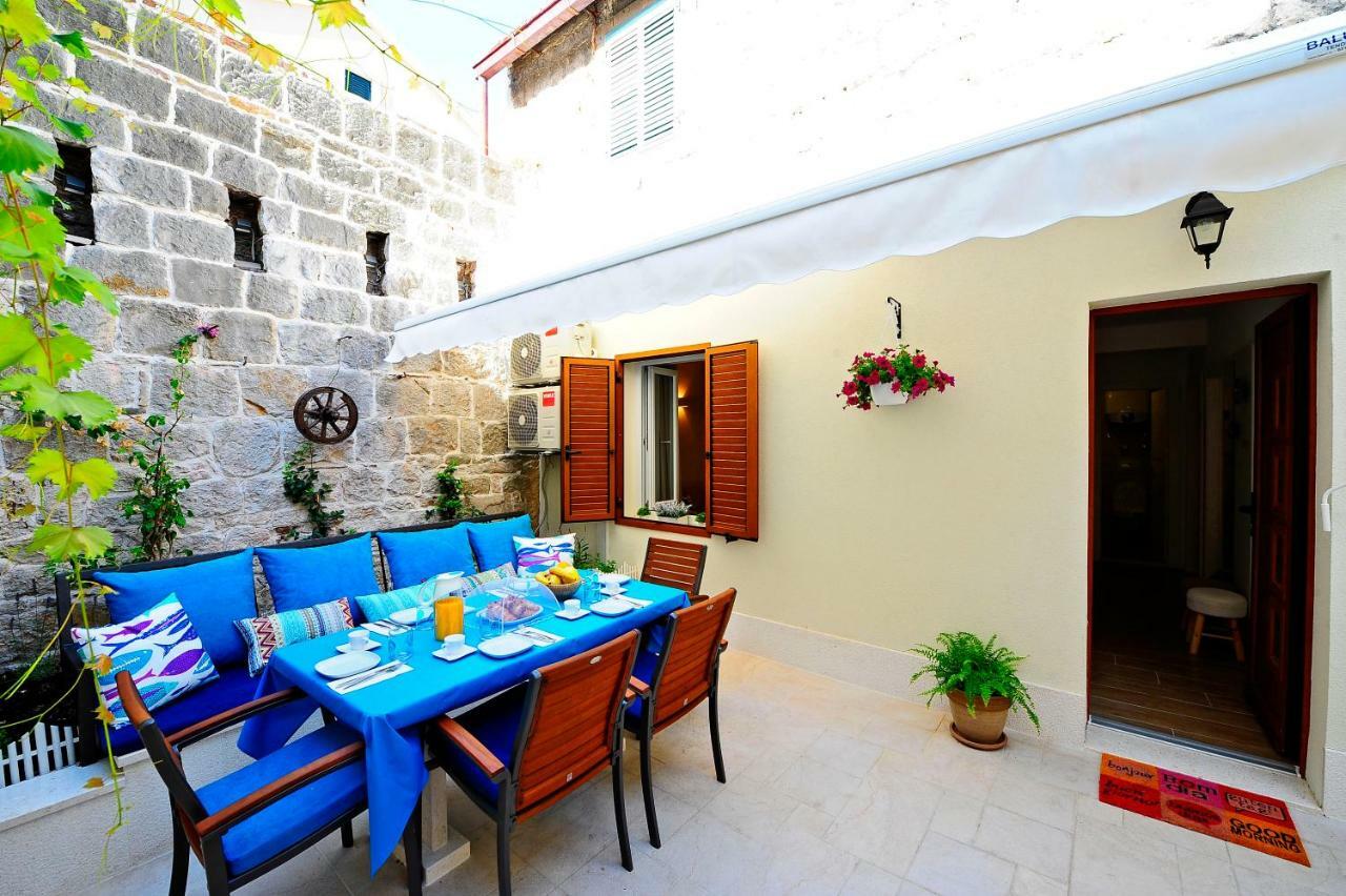 Luxury Dvor Apartment