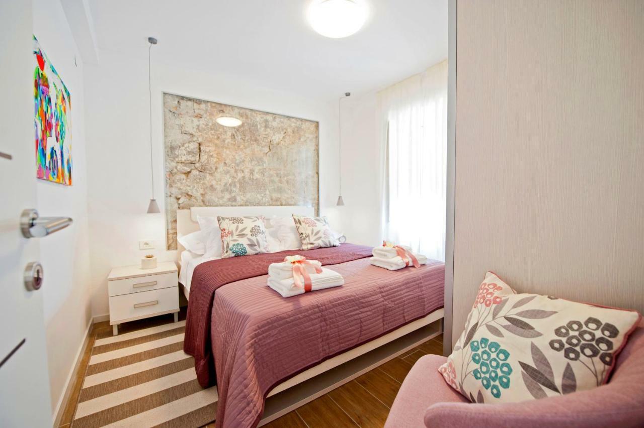 Luxury Dvor Apartment *